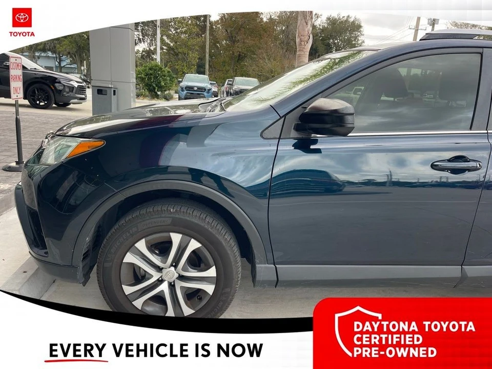 2018 Toyota RAV4 4th Gen - Image 6 of 10