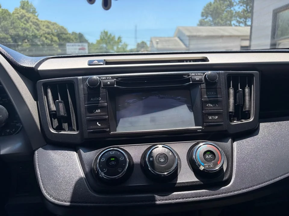 2018 Toyota RAV4 4th Gen - Image 6 of 9