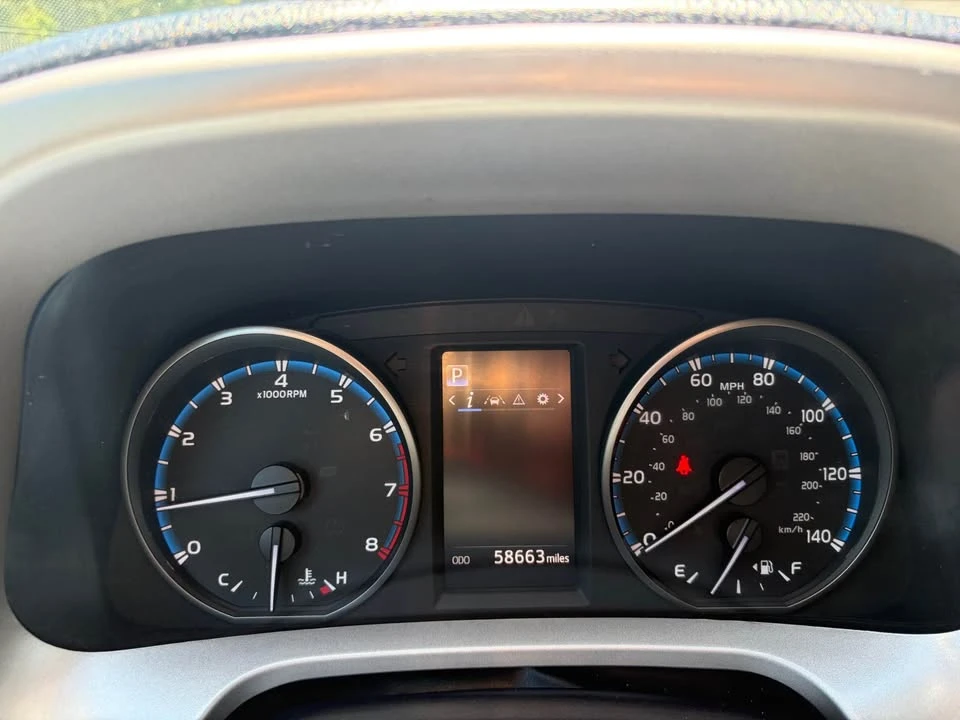 2018 Toyota RAV4 4th Gen - Image 7 of 9