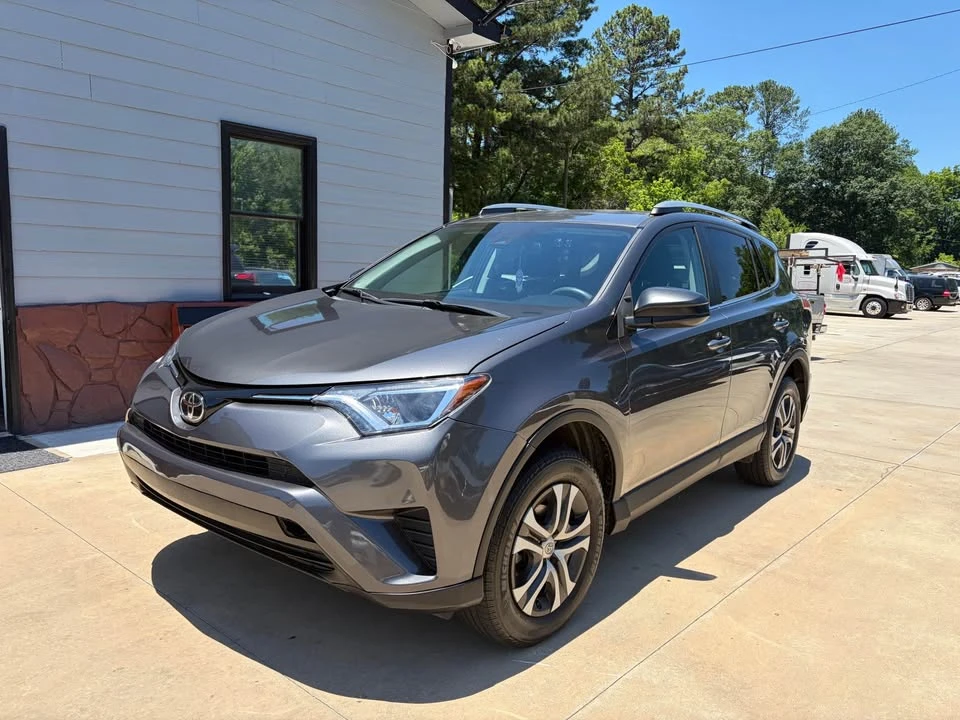 2018 Toyota RAV4 4th Gen - Image 2 of 9