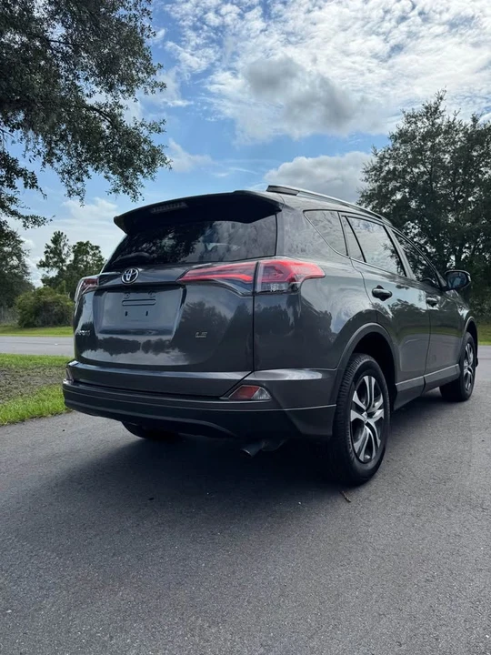 2018 Toyota RAV4 4th Gen - Image 5 of 11