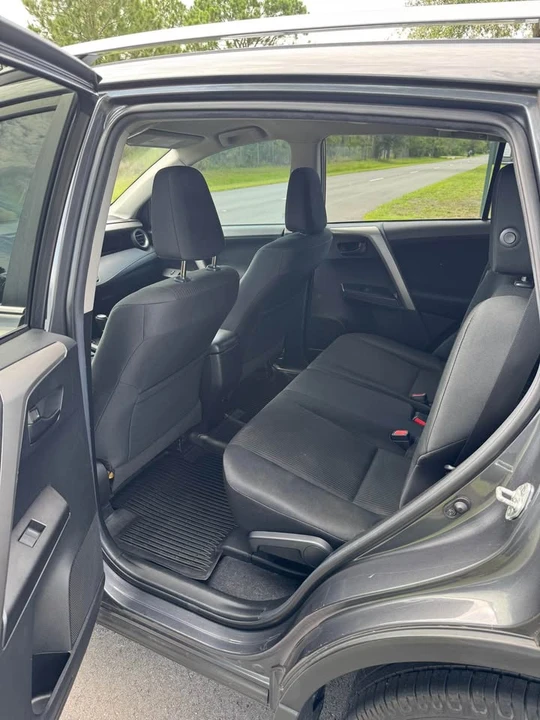2018 Toyota RAV4 4th Gen - Image 7 of 11