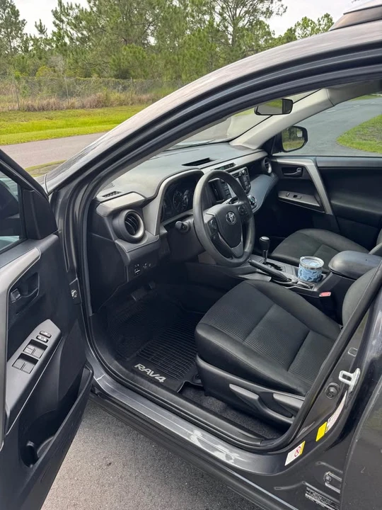 2018 Toyota RAV4 4th Gen - Image 8 of 11