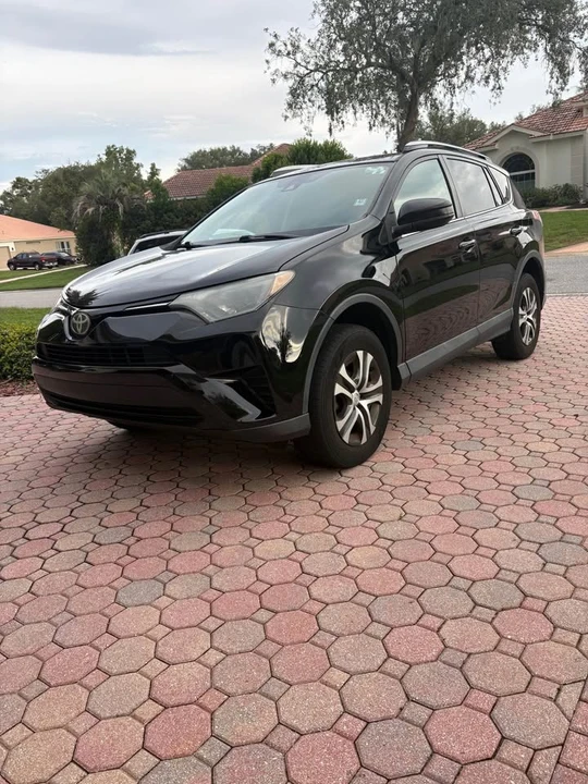 2018 Toyota RAV4 4th Gen - Image 2 of 8