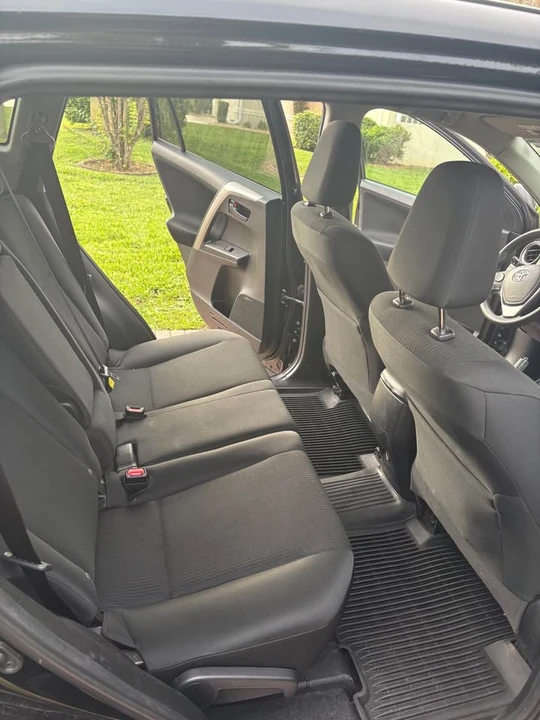 2018 Toyota RAV4 4th Gen - Image 6 of 8