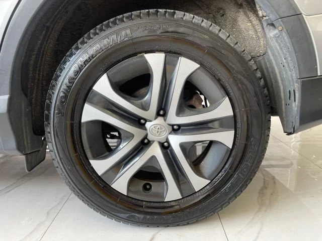 2018 Toyota RAV4 4th Gen - Image 28 of 31