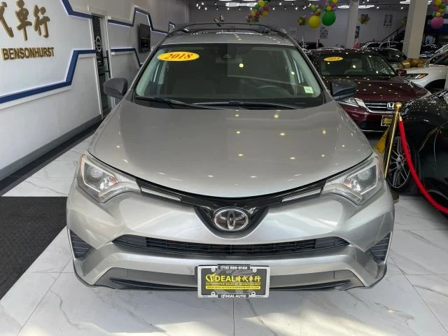 2018 Toyota RAV4 4th Gen - Image 2 of 31