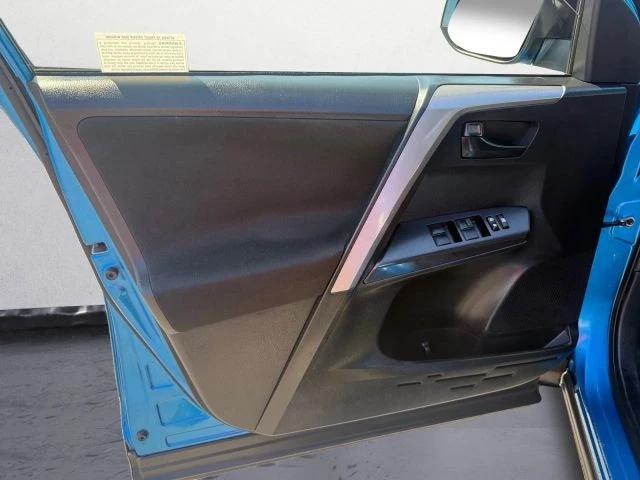 2018 Toyota RAV4 4th Gen - Image 12 of 21