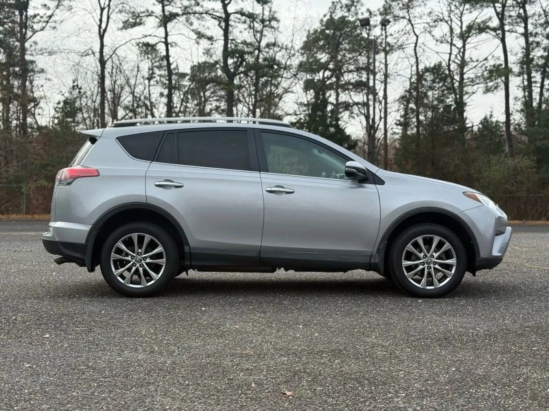2018 Toyota RAV4 4th Gen - Image 7 of 12