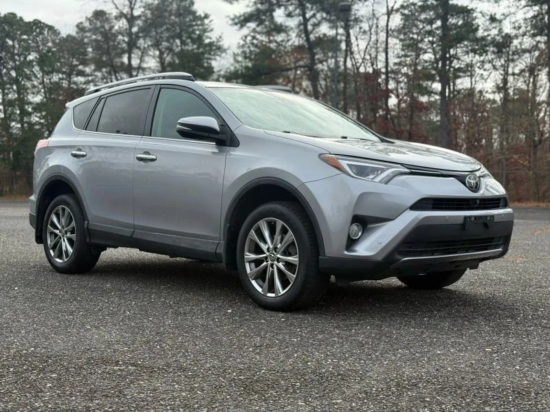2018 Toyota RAV4 4th Gen - Image 8 of 12