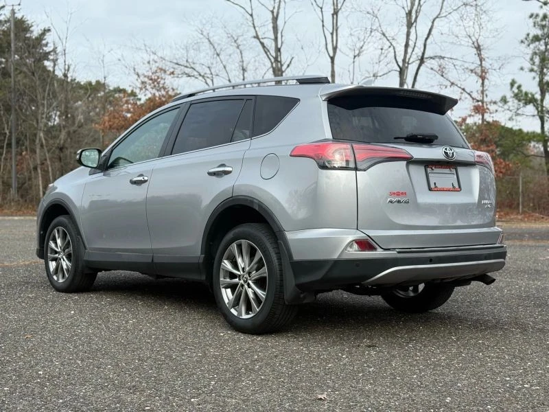 2018 Toyota RAV4 4th Gen - Image 4 of 12