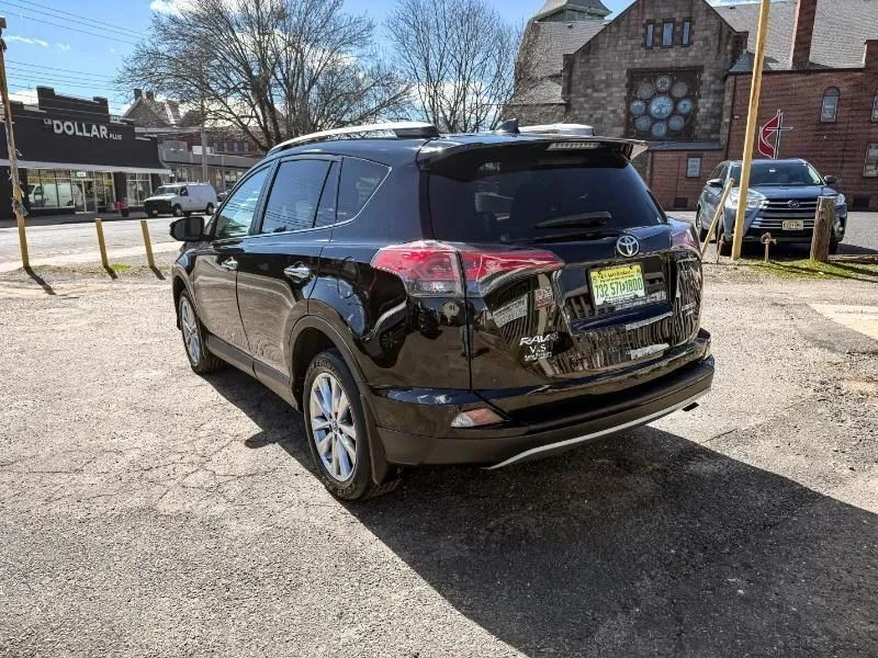 2018 Toyota RAV4 4th Gen - Image 7 of 12