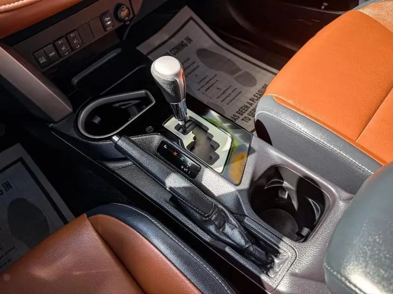 2018 Toyota RAV4 4th Gen - Image 11 of 12