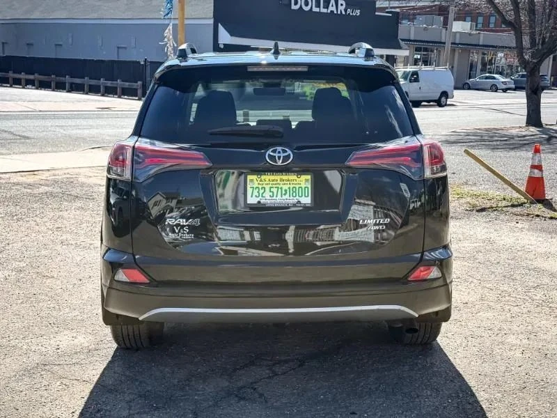2018 Toyota RAV4 4th Gen - Image 6 of 12