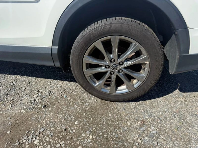 2018 Toyota RAV4 4th Gen - Image 11 of 12
