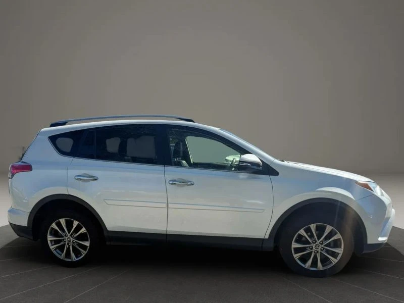 2018 Toyota RAV4 4th Gen - Image 5 of 12