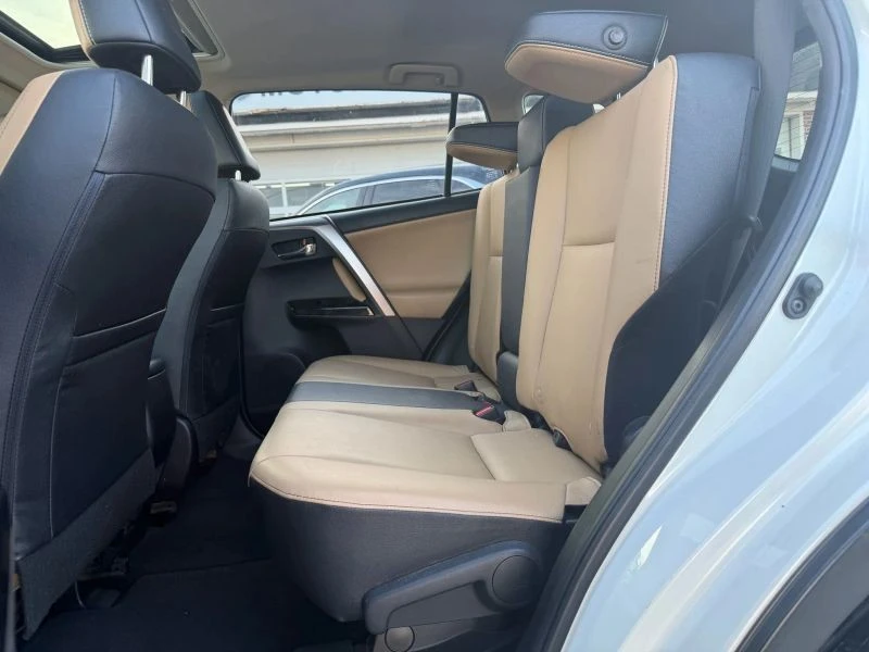 2018 Toyota RAV4 4th Gen - Image 11 of 12