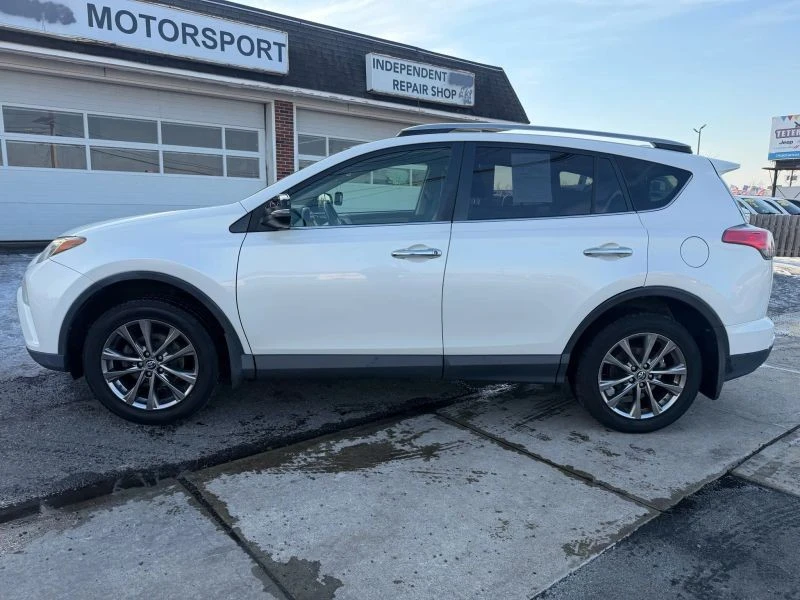 2018 Toyota RAV4 4th Gen - Image 8 of 12