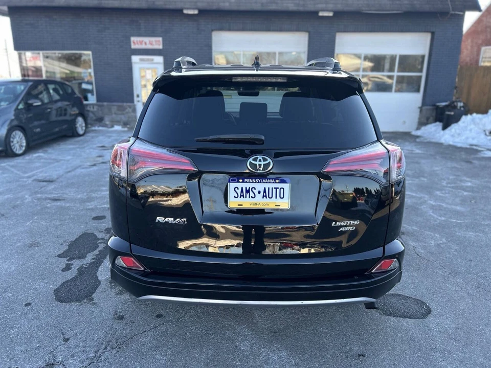 2018 Toyota RAV4 4th Gen - Image 7 of 28