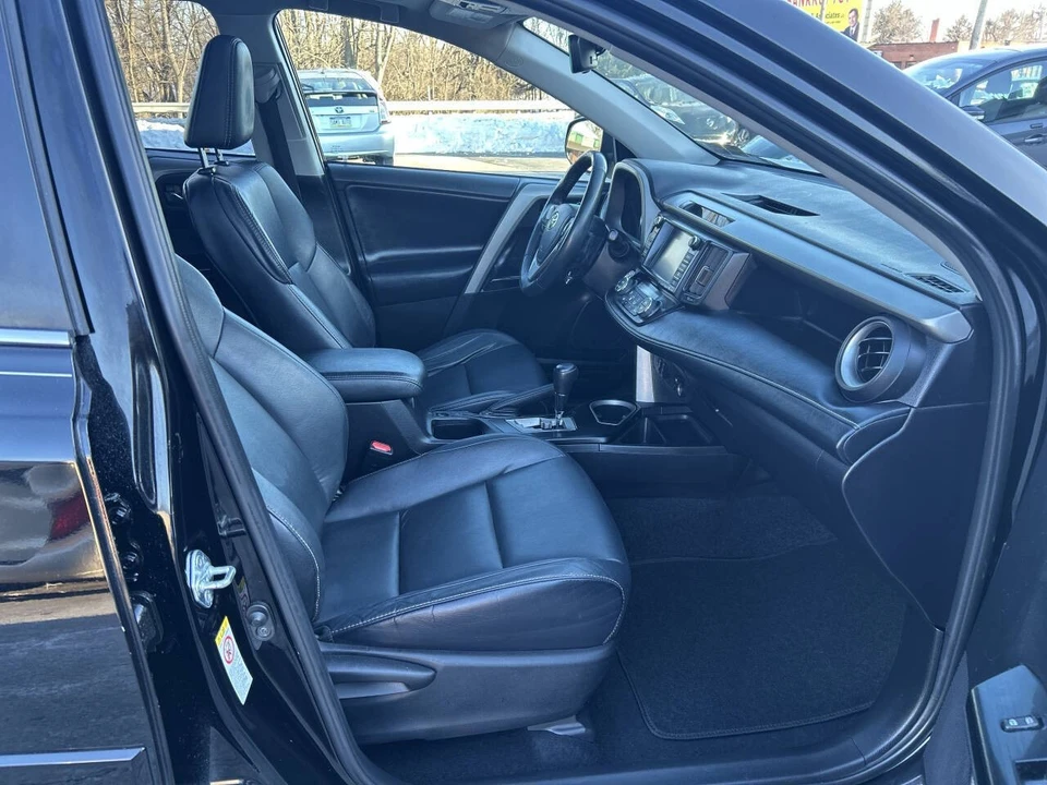 2018 Toyota RAV4 4th Gen - Image 22 of 28