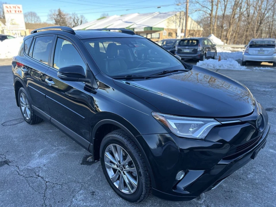2018 Toyota RAV4 4th Gen - Image 4 of 28
