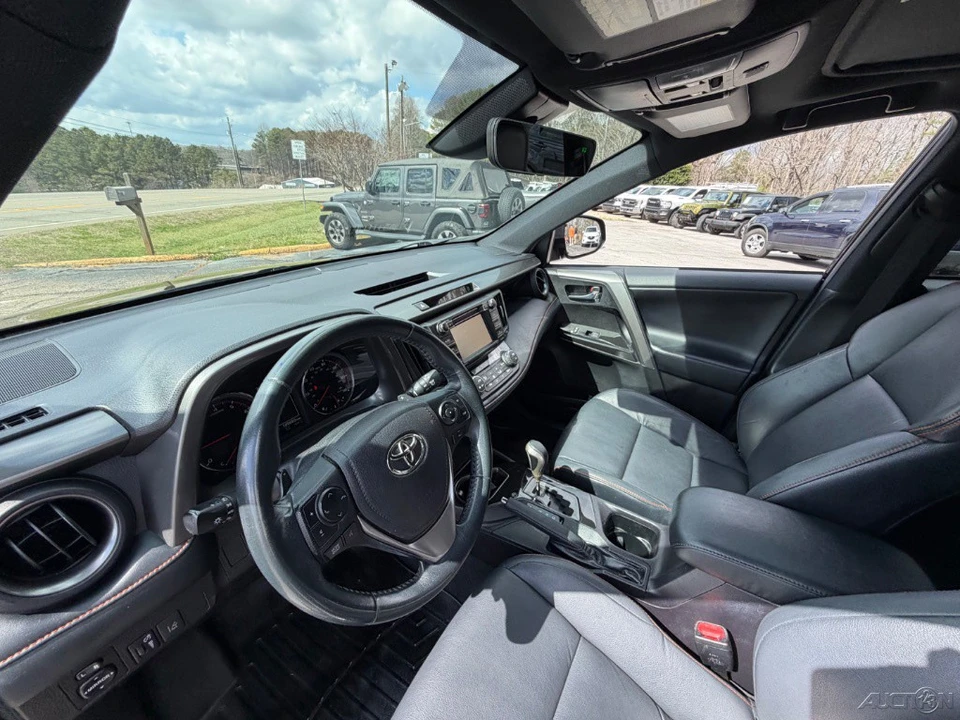 2018 Toyota RAV4 4th Gen - Image 10 of 12