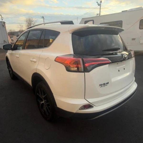 2018 Toyota RAV4 4th Gen - Image 3 of 12