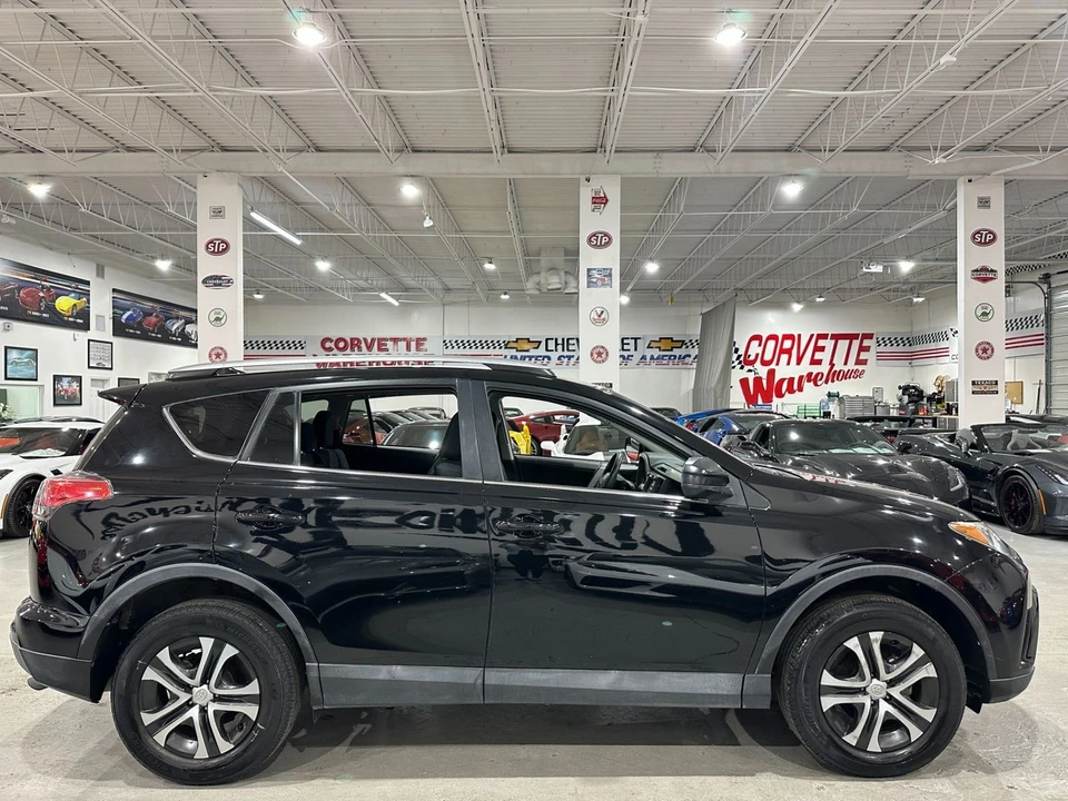 2018 Toyota RAV4 4th Gen - Image 6 of 11