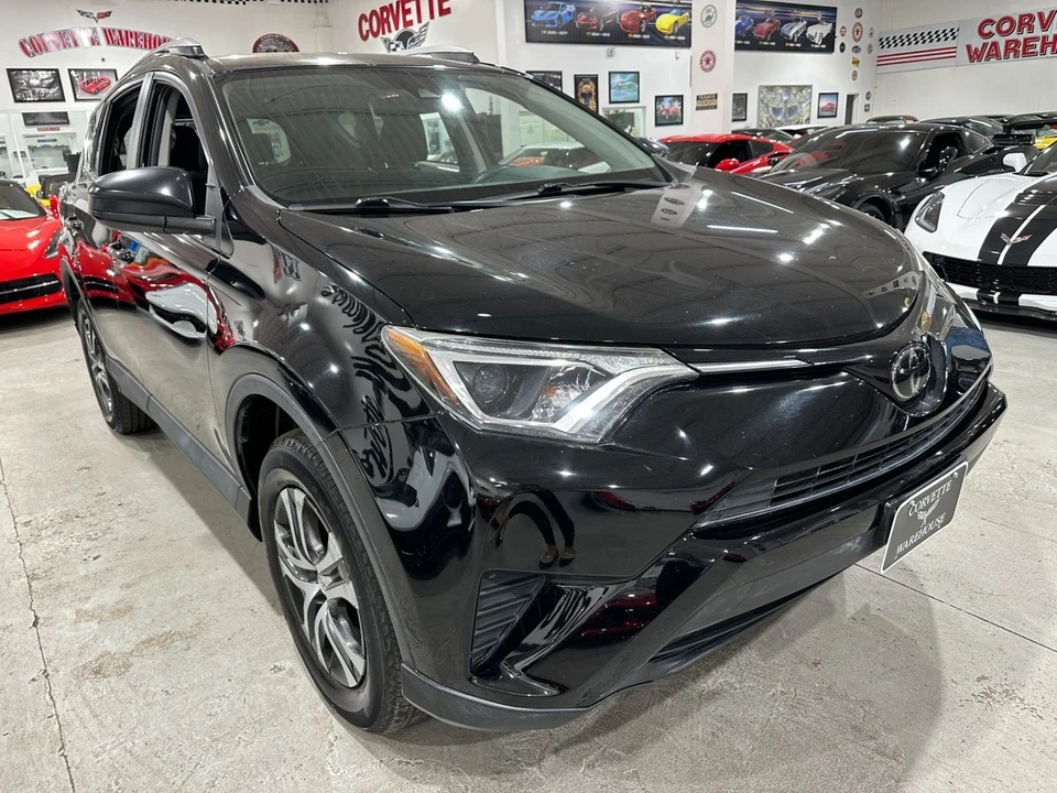 2018 Toyota RAV4 4th Gen - Image 5 of 11
