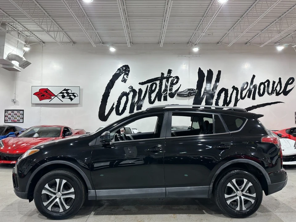 2018 Toyota RAV4 4th Gen - Image 2 of 11