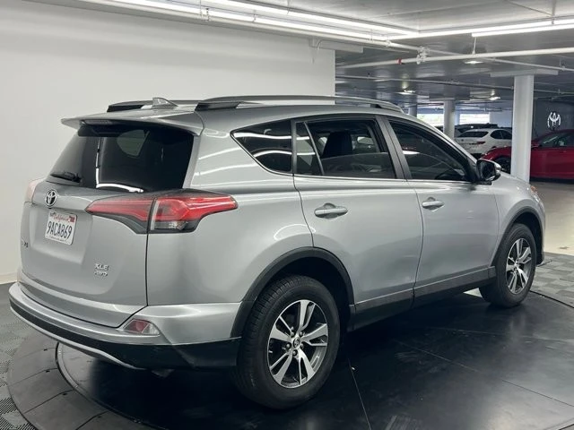 2018 Toyota RAV4 4th Gen - Image 4 of 9