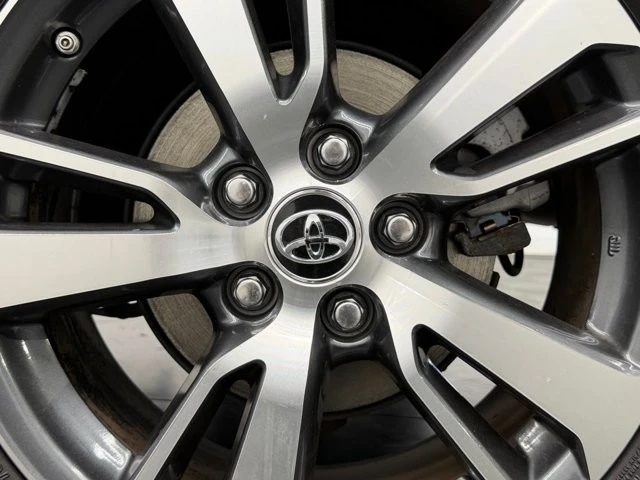 2018 Toyota RAV4 4th Gen - Image 15 of 21