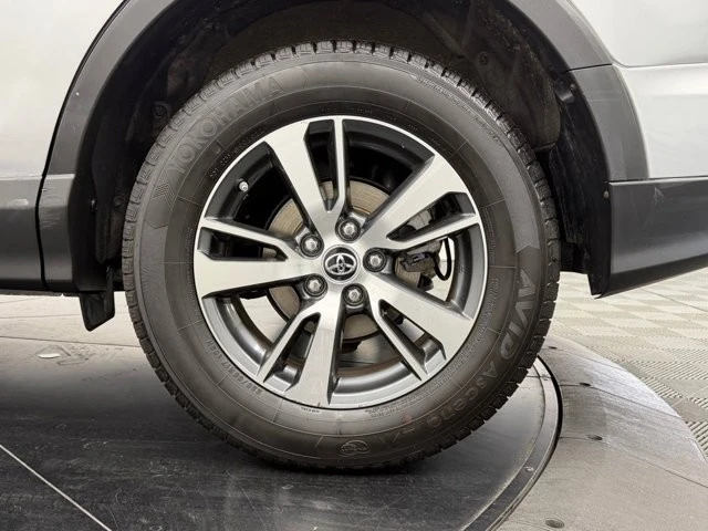 2018 Toyota RAV4 4th Gen - Image 14 of 21