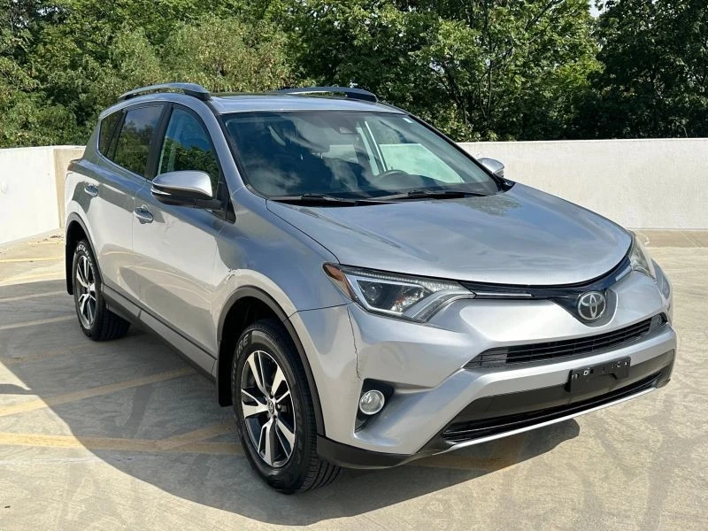 2018 Toyota RAV4 4th Gen - Image 9 of 12