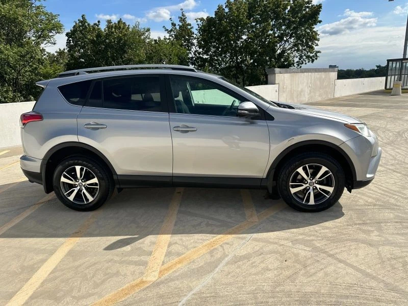 2018 Toyota RAV4 4th Gen - Image 8 of 12