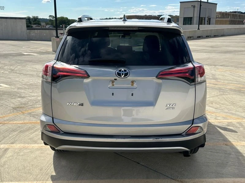 2018 Toyota RAV4 4th Gen - Image 4 of 12