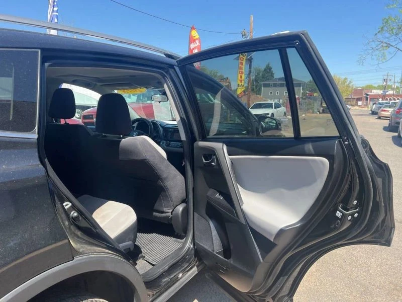 2018 Toyota RAV4 4th Gen - Image 10 of 12