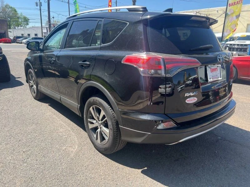 2018 Toyota RAV4 4th Gen - Image 4 of 12