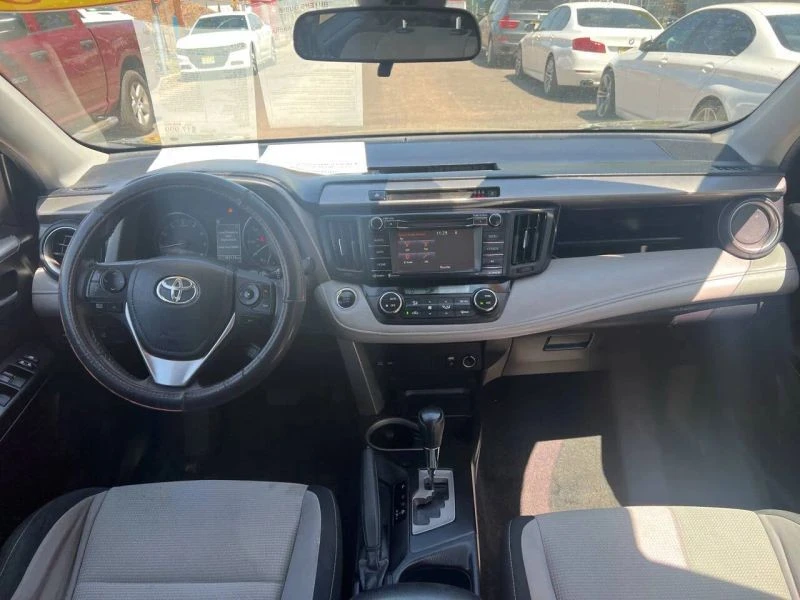 2018 Toyota RAV4 4th Gen - Image 9 of 12