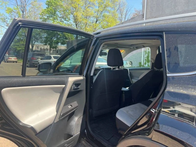 2018 Toyota RAV4 4th Gen - Image 11 of 12