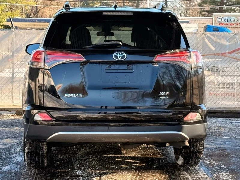 2018 Toyota RAV4 4th Gen - Image 10 of 12