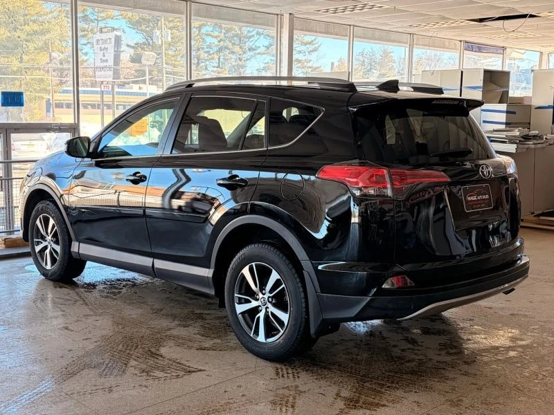 2018 Toyota RAV4 4th Gen - Image 9 of 12