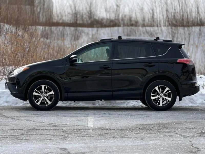 2018 Toyota RAV4 4th Gen - Image 5 of 12