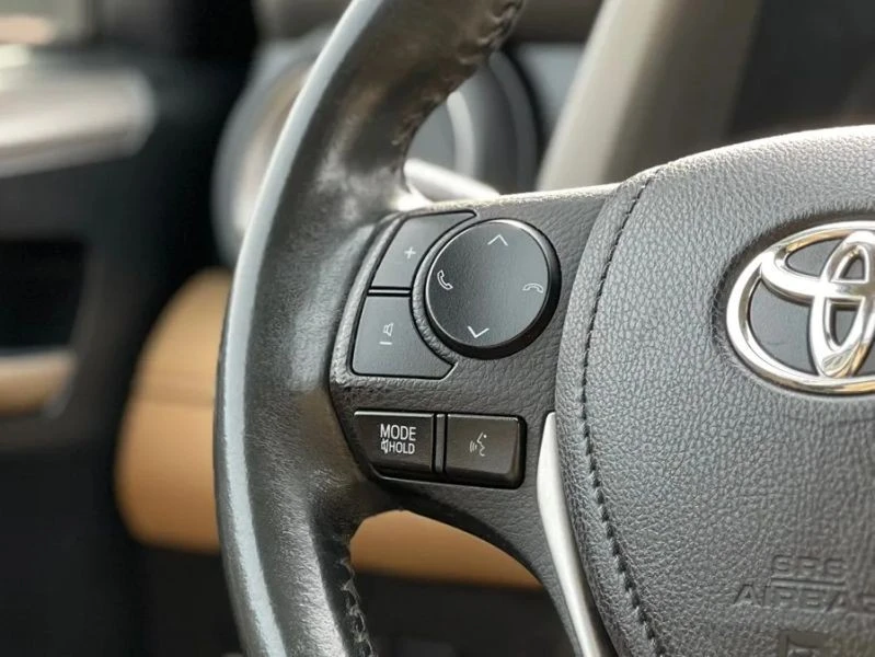 2018 Toyota RAV4 4th Gen - Image 11 of 12