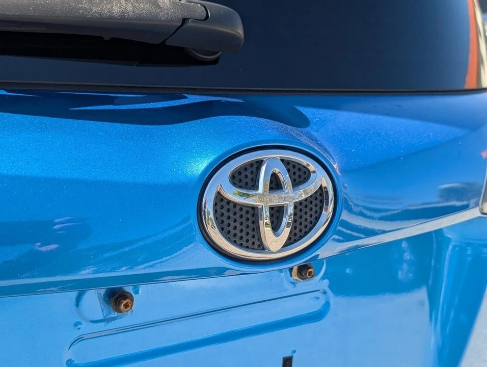 2018 Toyota RAV4 4th Gen - Image 15 of 21