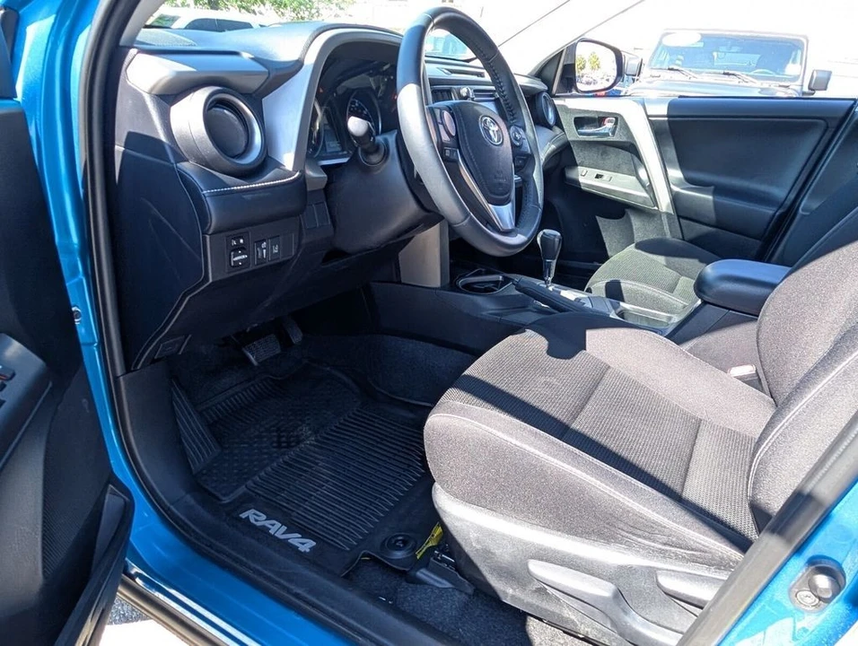 2018 Toyota RAV4 4th Gen - Image 11 of 21