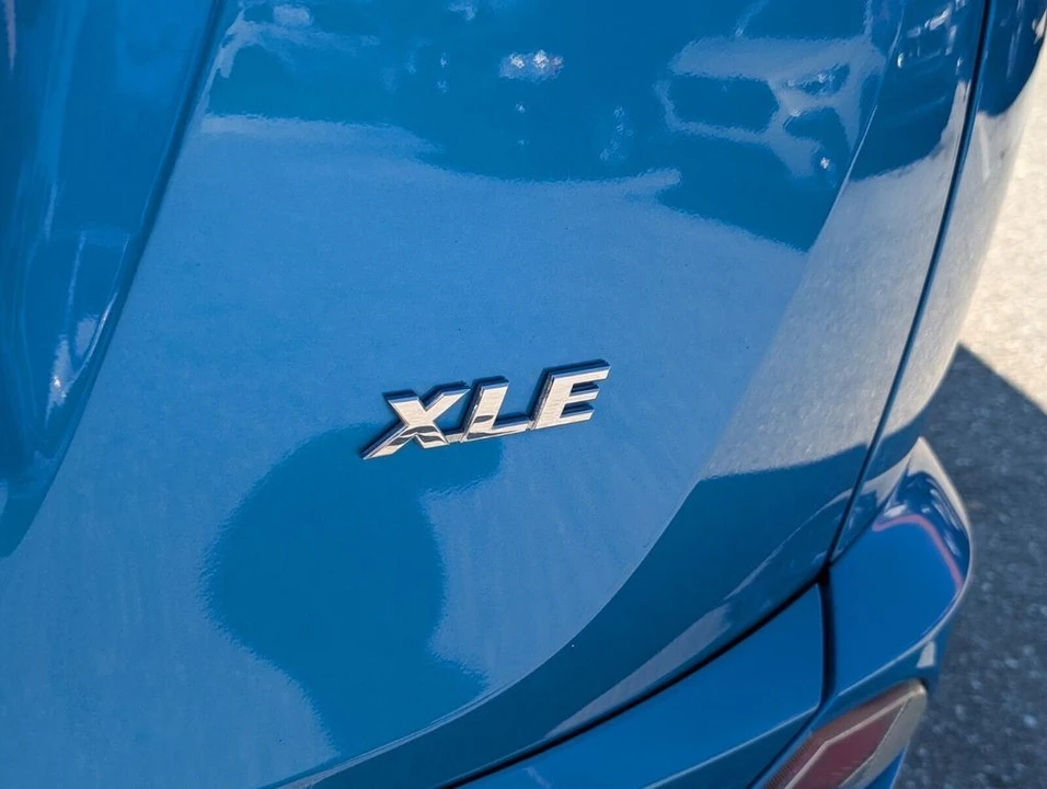 2018 Toyota RAV4 4th Gen - Image 16 of 21