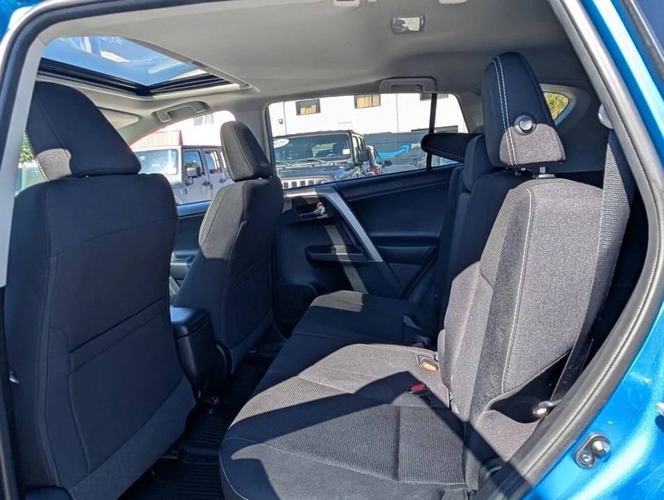 2018 Toyota RAV4 4th Gen - Image 12 of 21