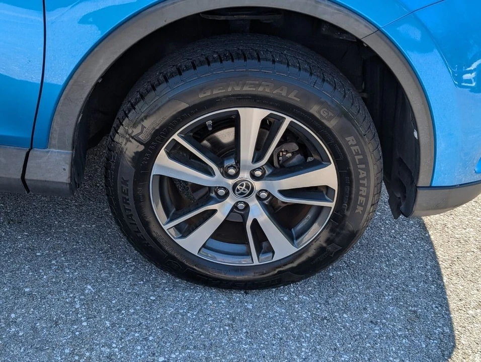2018 Toyota RAV4 4th Gen - Image 20 of 21