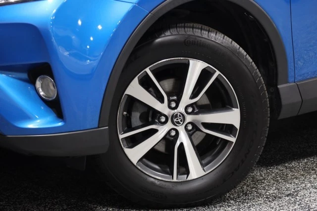 2018 Toyota RAV4 4th Gen - Image 20 of 21